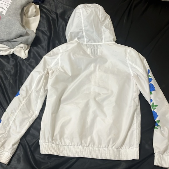 Windbreaker material. - Picture 2 of 2